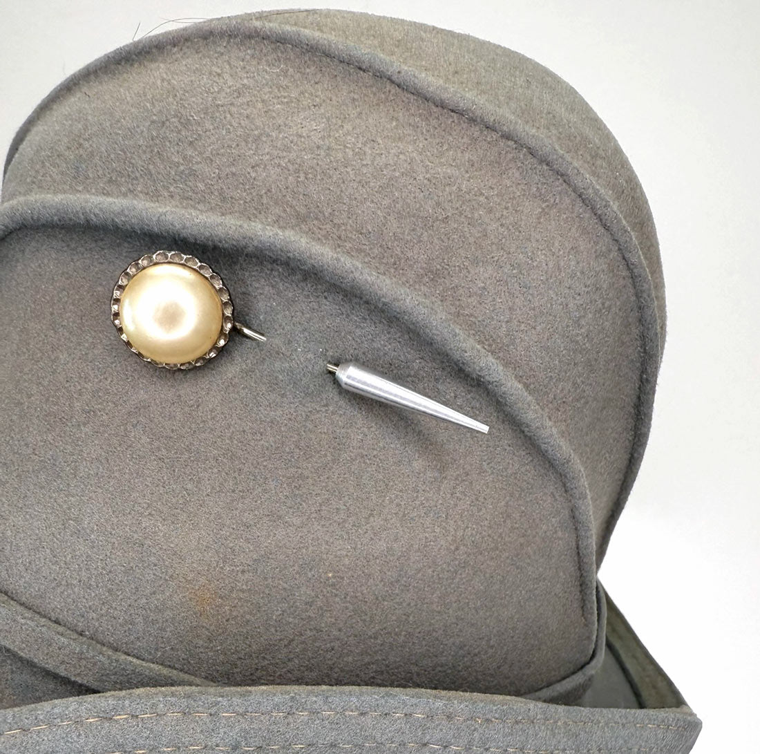 20s Brimmed Cloche Flapper Hat Gray Felt Pleated Large Marcasite Hatpin VFG