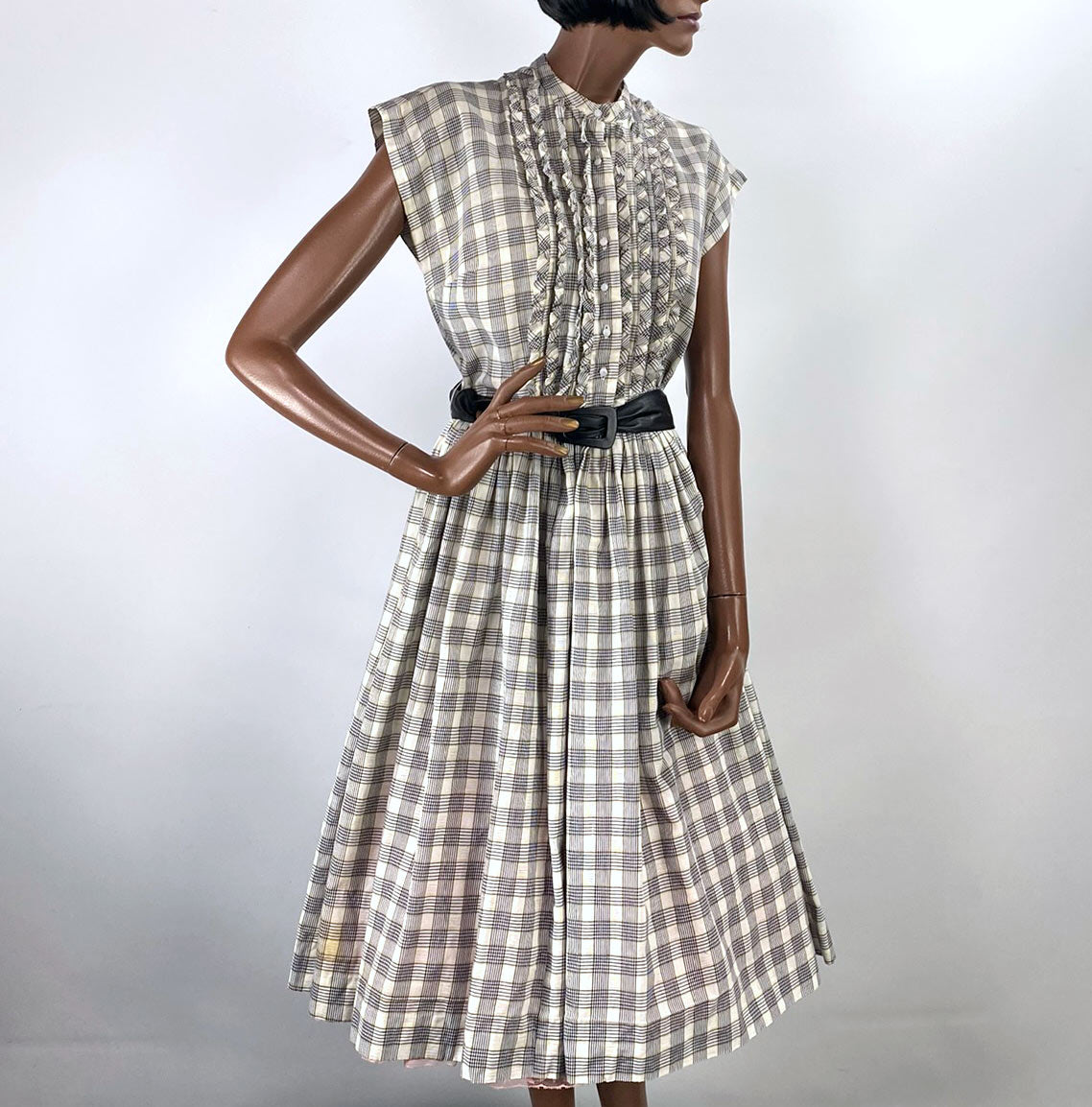 50s Vintage Summer Dress 60s Full Skirt Novelty Plaid Ruffle Front M/L Margo Walter VFG 50s Vintage Summer Dress 60s Full Skirt Novelty Plaid Ruffle Front M/L Margo Walter VFG