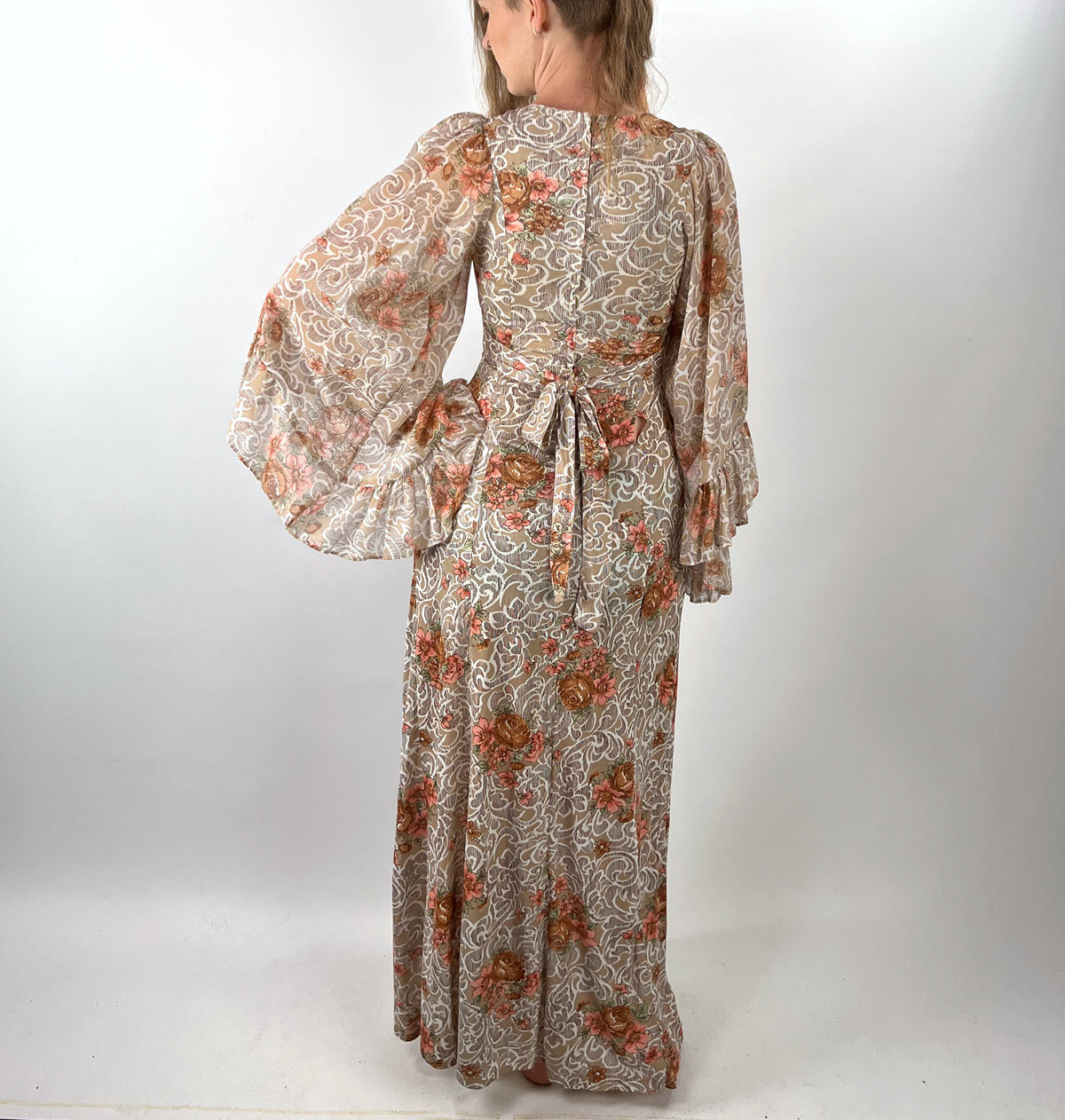 70s Maxi Dress Angel Sleeves Floral Print Festival Vintage Garden Party Milson California VFG S/XS Ruffled 70s Maxi Dress Angel Sleeves Floral Print Festival Vintage Garden Party Milson California VFG S/XS Ruffled