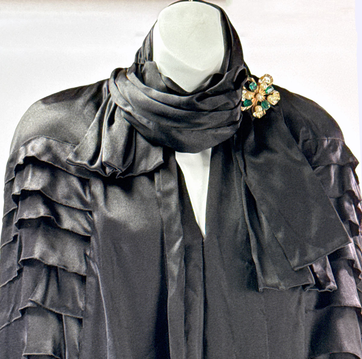 20s Cape Black Silk Satin Tiers Ruffles Vintage Flapper Gold Lamè Lining VFG