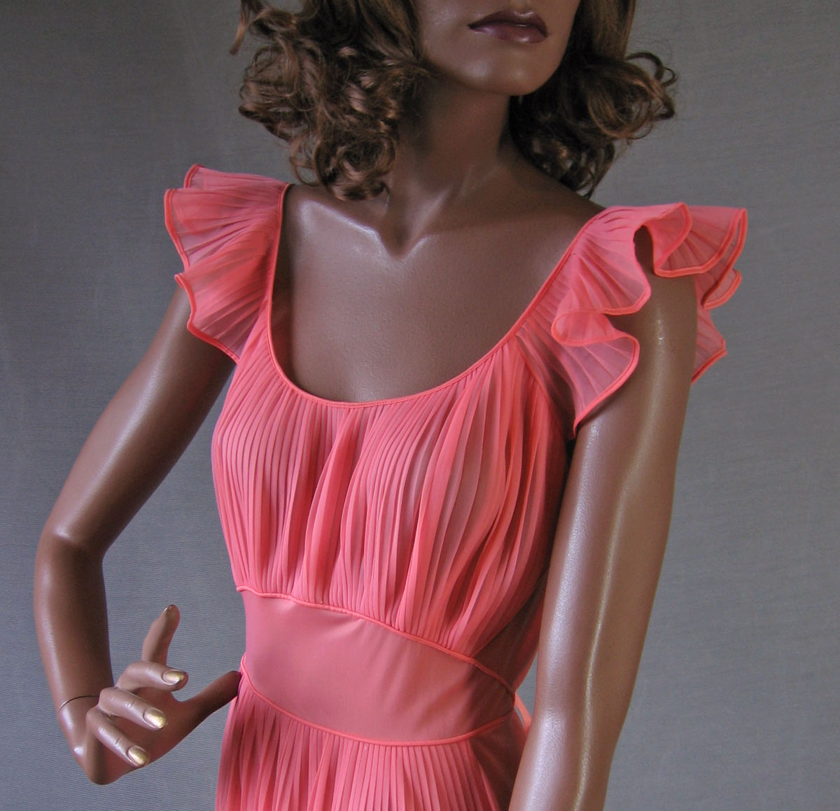 50s Vanity Fair Women's Nightgown Vintage Coral Pink Crystal Pleat Nightie Small VFG