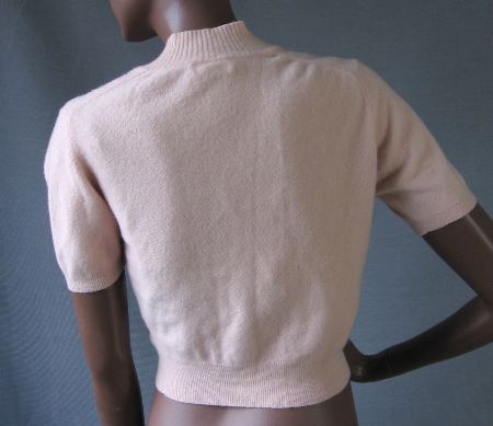 back view, pink cashmere pullover sweater with short sleeves