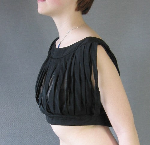 another side view, 60s carwash popover crop top