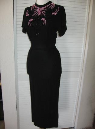 40s Vintage Women's Black Cocktail Dress Pink Beaded Accent LBD Small to Extra Small VFG 40s Vintage Women's Black Cocktail Dress Pink Beaded Accent LBD Small to Extra Small VFG
