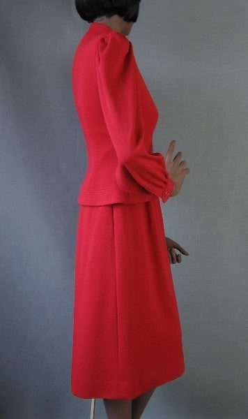 side view, 1970s 1980s 40s style skirt suit