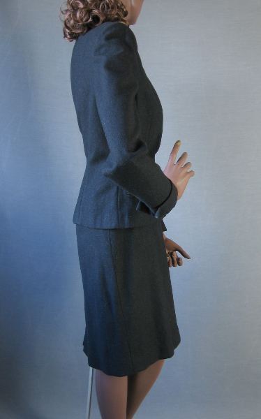 side view, gray wool 1950s skirt suit