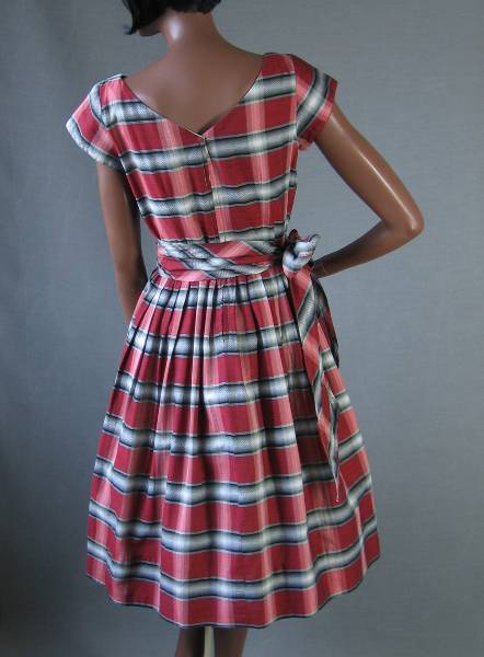 back view, full skirted fit & flare day dress with wiast sash