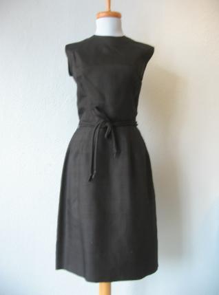 1950s classic black sheath dress ladies who lunch