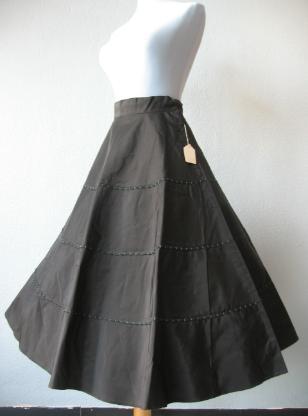 another view, 50s crisp taffeta skirt deadstock NOS