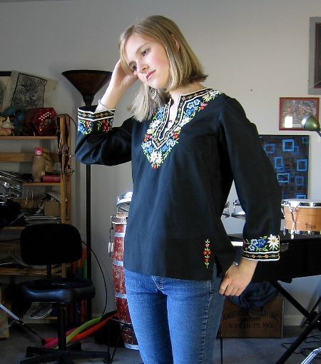 1970s vintage cottagecore embroidered Boho blouse