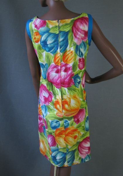 back view, fitted sun dress floral tulip print