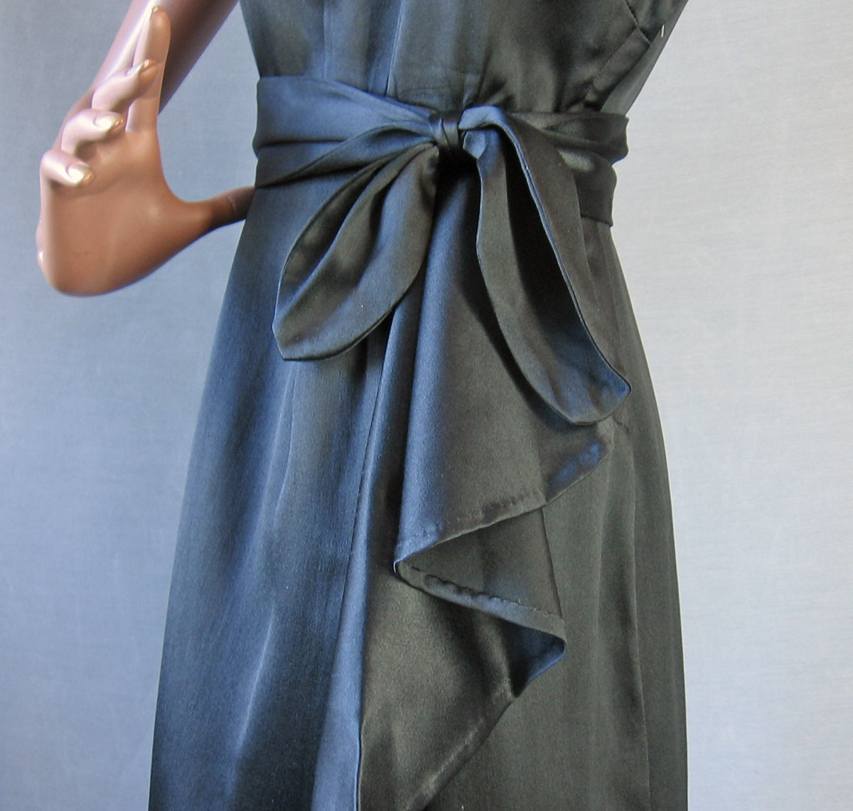 40s Women's Cocktail Dress Vintage 1940s LBD Slinky Draped Black Silk Medium VFG