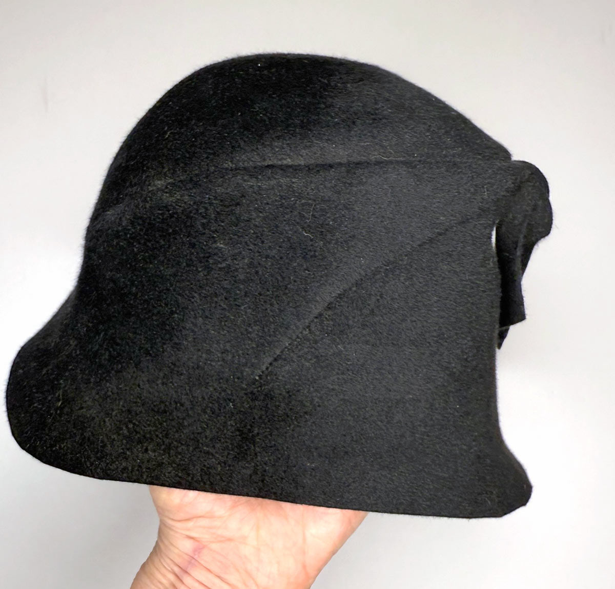 20s Tucked Cloche Hat Vintage Flapper Narrow Brim Large VFG
