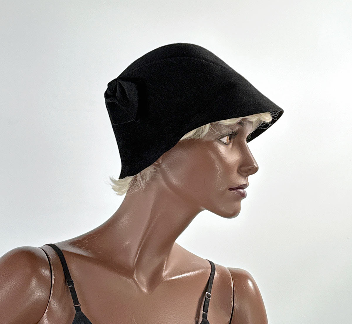 20s Tucked Cloche Hat Vintage Flapper Narrow Brim Large VFG