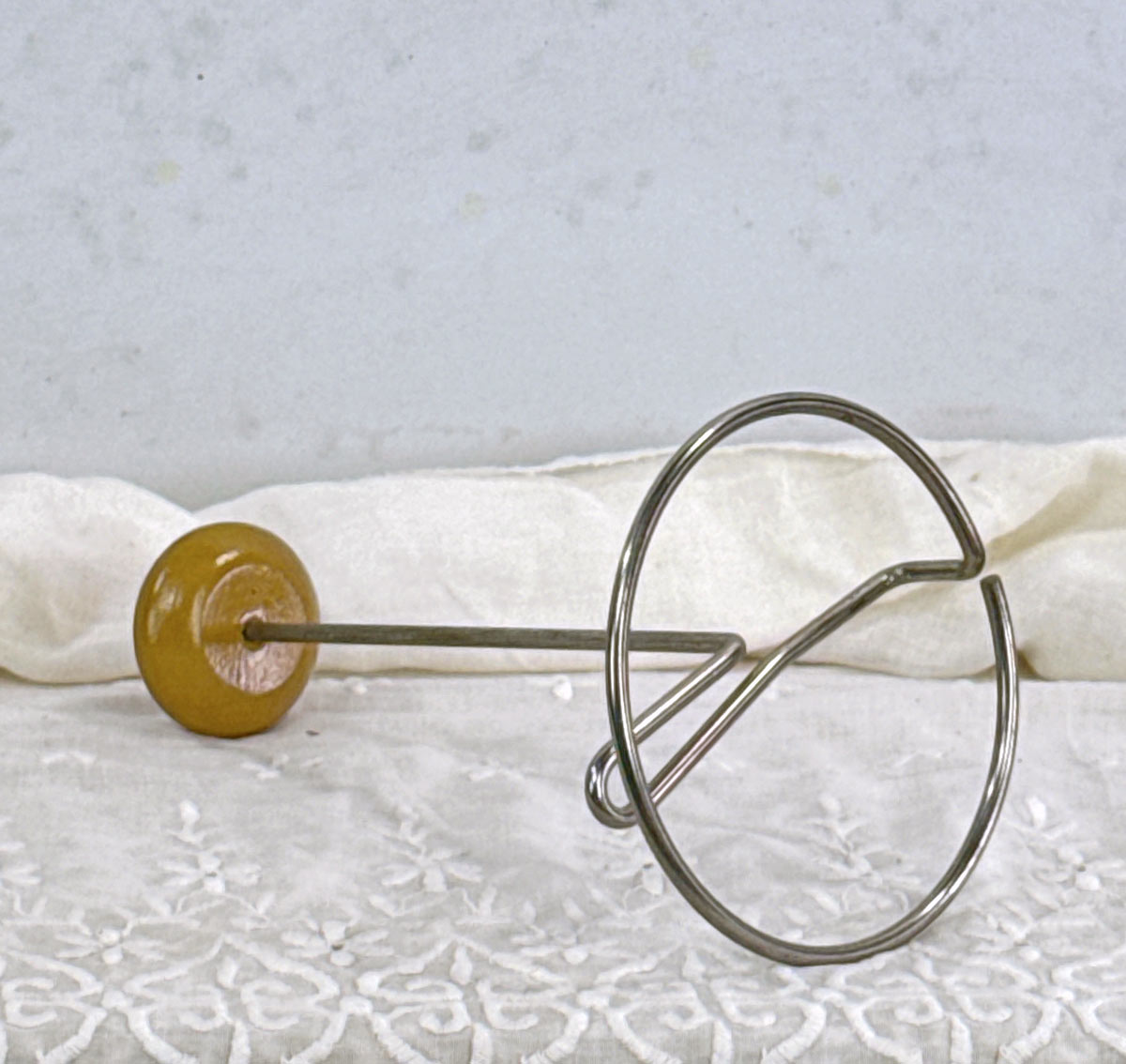 20s Vintage Hat Display Stand 30s Wooden Knob &amp; Chrome Spring Base Yellow Deco VFG