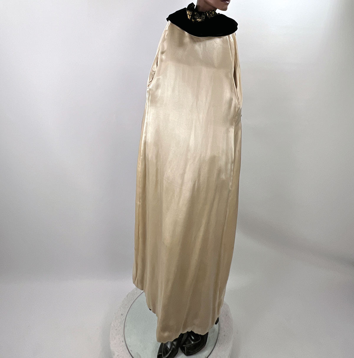 20s Vintage Evening Coat Silk Velvet Gold Lame Trim Dramatic Cocoon VFG
