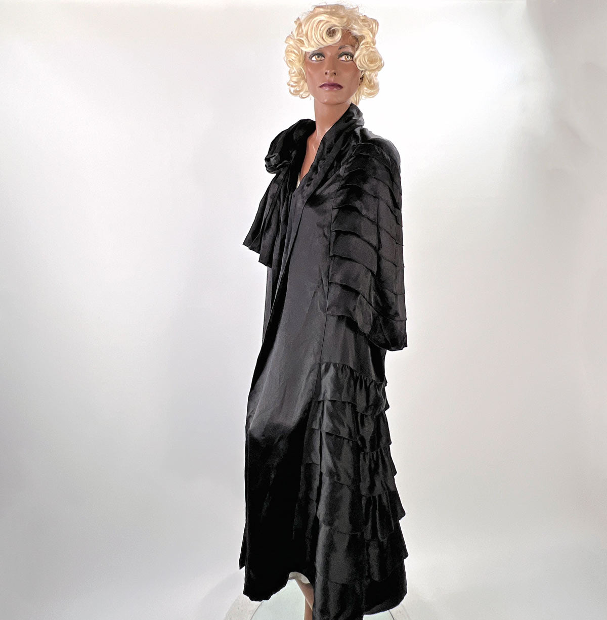 20s Cape Black Silk Satin Tiers Ruffles Gold Lamè Lining VFG