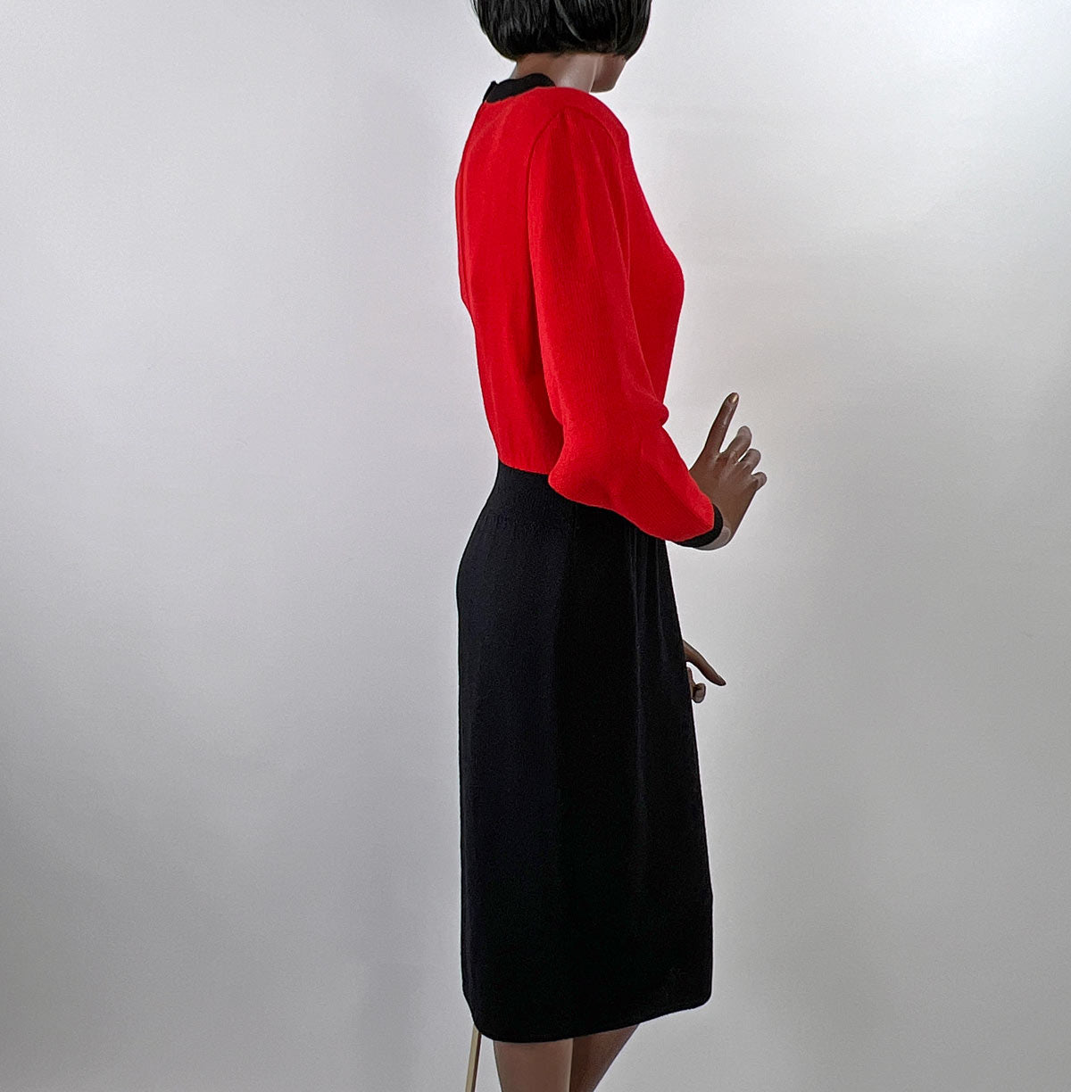 St John for Saks Red & Black Knit Dress Vintage 80s 90s Buttons & Chai Mags Rags St John for Saks Red & Black Knit Dress Vintage 80s 90s Buttons & Chai Mags Rags
