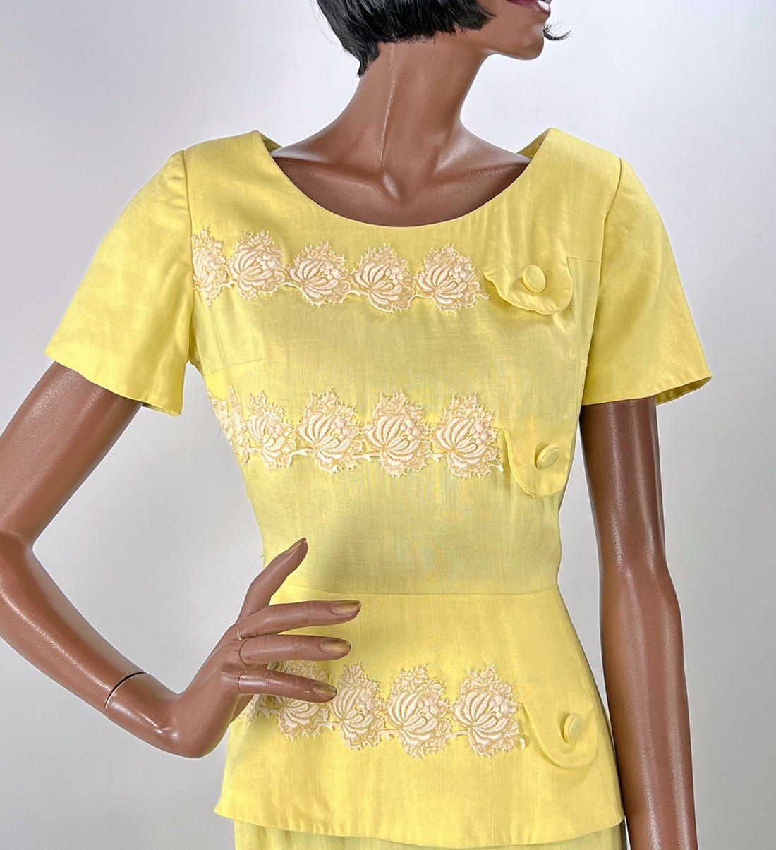 50s Yellow Fitted Dress Women's Vintage Peplum White Lace Accents Medium Grace da Pozzo VFG