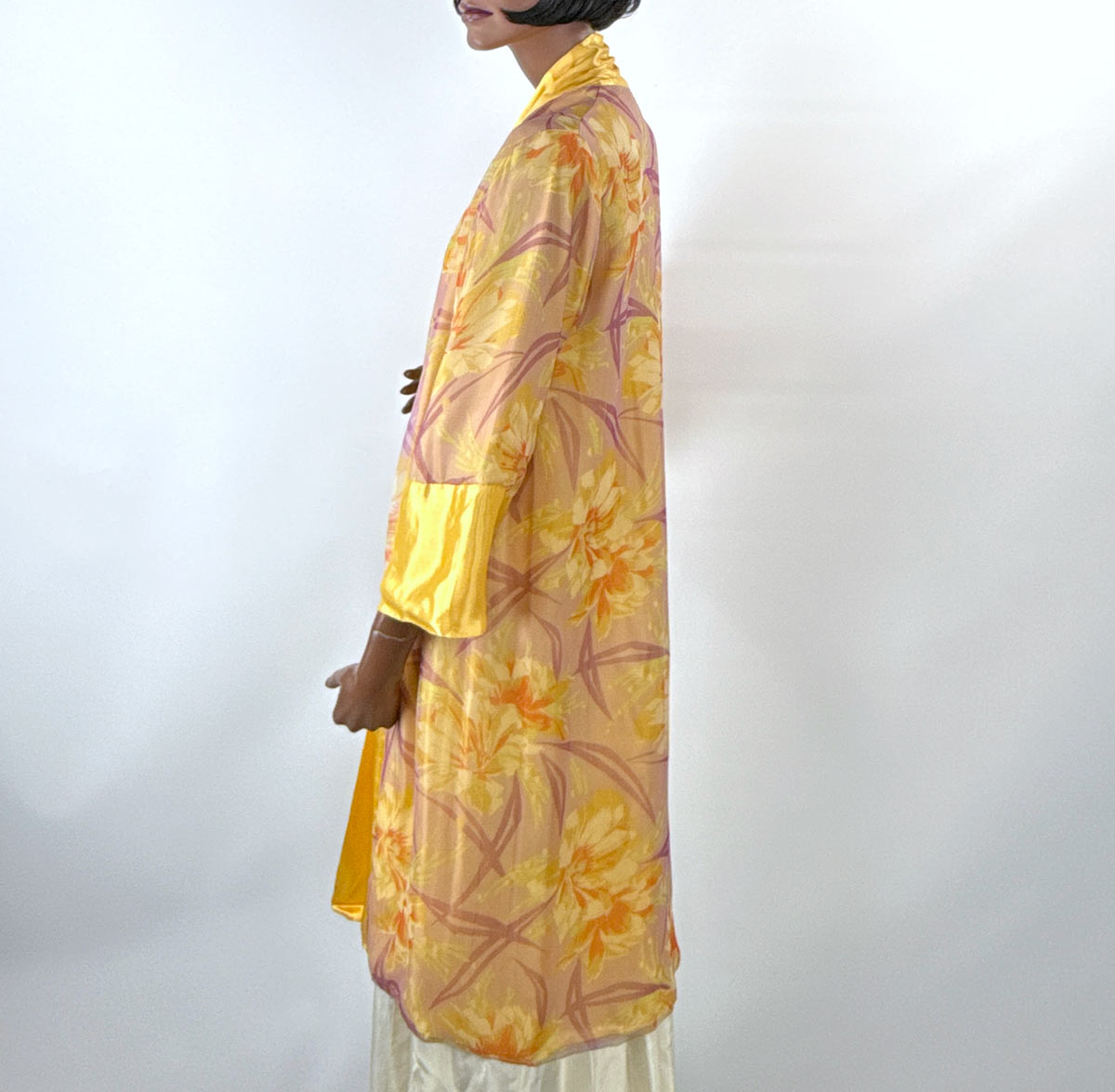 Vintage 20s Robe Yellow Gold Satin Floral Shimmer 30s Kimono Style VFG