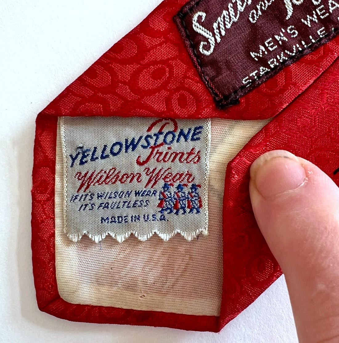 40s Wide Vintage Necktie Petroglyph Print Wilson Yellowstone Neck Tie VFG