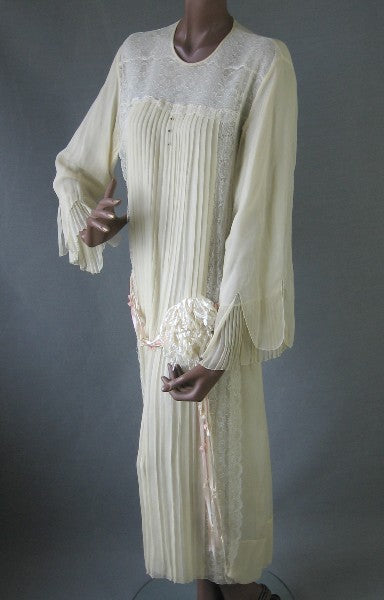 1920s antique white chiffon special occasion dress