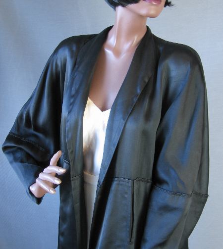 40s Vintage Women's Swing Jacket Coat Black Satin Dramatic Sleeves Large to  Extra Large VFG