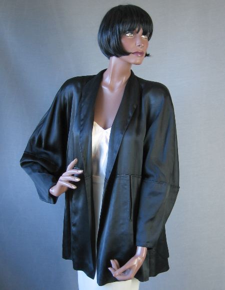 40s Vintage Women's Swing Jacket Coat Black Satin Dramatic Sleeves Lar –  Mags Rags