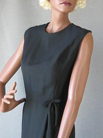 bodice, 60s sheath dress with bow detail plus sized
