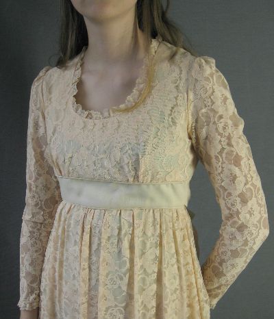 empire waist bodice, 1970s lace Regency style dress