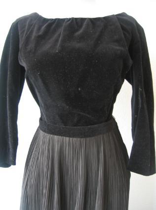 close up of 50s bodice, long sleeved black velveteen blouse top