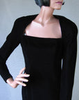 bodice with square neckline and strong shoulders, 80s velvet wiggle dress