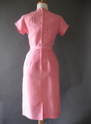 back view, 50s pink sheath dress