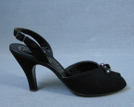 side view 1940s vintage slingback shoes
