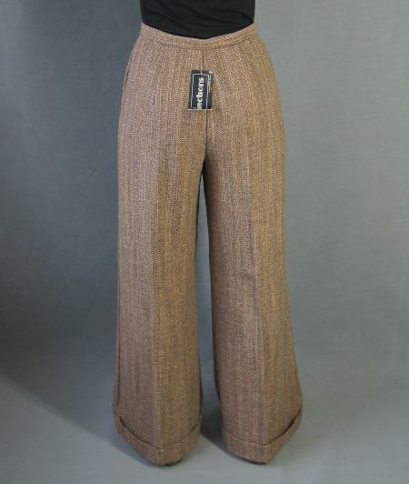 back view, wide legged vintage Bobbie Brooks pants