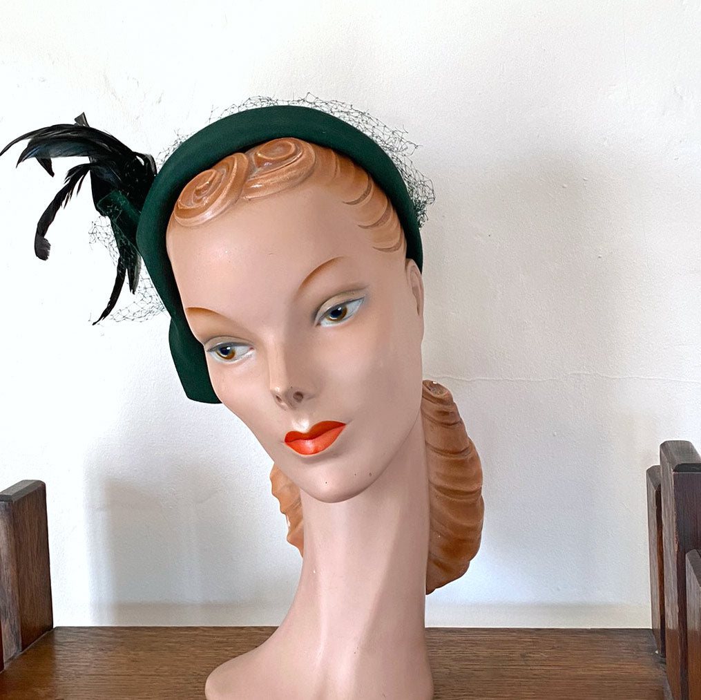 another view, coque feather accent on dark green 40s 50s hat