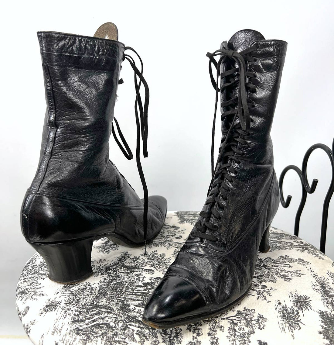 Edwardian Black Leather Women's Boots Vintage Shoes Laird Schober VFG Antique