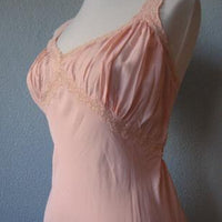 another view, bodice of 30s 40s vintage Barbizon night gown