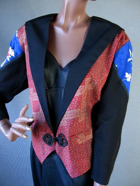 closer view, tuxedo style faux shawl collar jacket