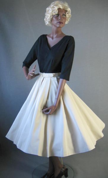 50s Women's Dress Dramatic Black & White Vintage Full Skirt Medium Fit and Flare VFG Pat Hartly