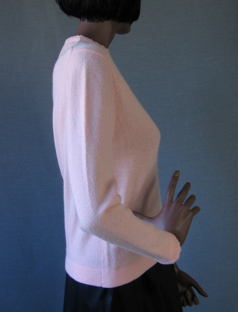 side view, pink pullover 1960s sweater cashmere blend