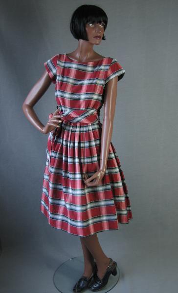1950s red and gray plaid full skirt day dress