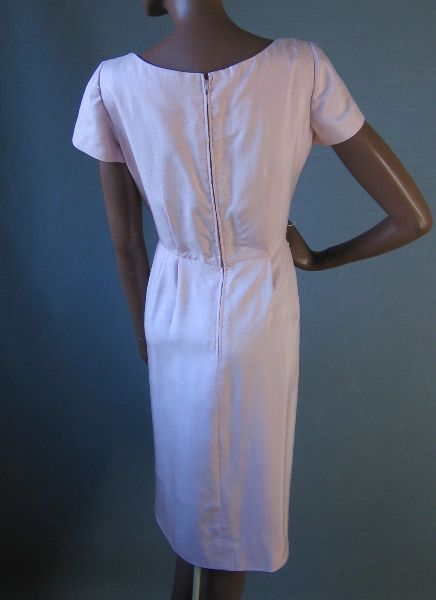 back view of 50s pale pink sheath dress