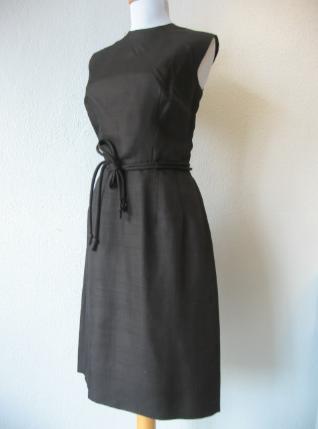 another view, 50s classic ladylike wiggle dress