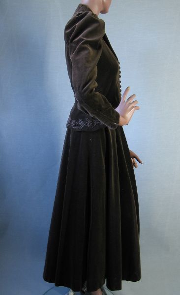 side view, 70s Edwardian style skirt and jacket set