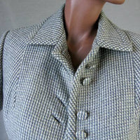 detail, vintage 1950s blue gray houndstooth jacket