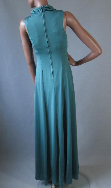back view,70s  jersey knit green maxidress with high cut armholes