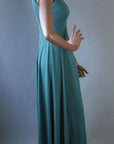 side view, fitted maxi dress 1970s vintage